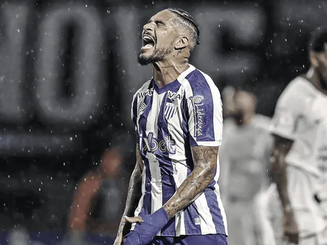 Paolo Guerrero descendió con Avaí FC de Brasil