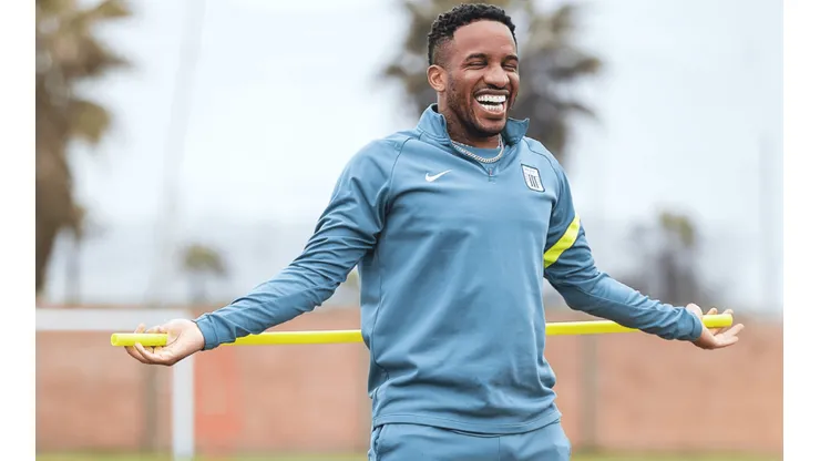 ¿Jefferson Farfán jugará contra Ayacucho FC?