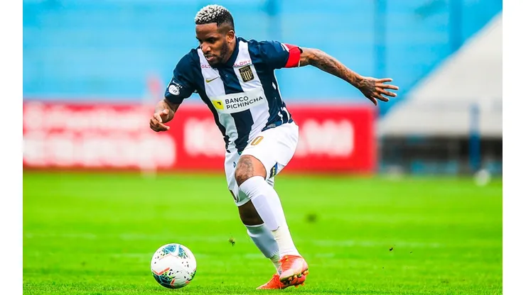 "Alianza Lima está actuando de manera 'chicha' con Jefferson Farfán". (Foto: Liga de Fútbol Profesional)