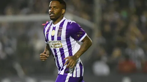 Farfán ingresó en la parte final del partido ante Alianza