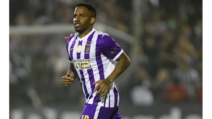 Farfán ingresó en la parte final del partido ante Alianza