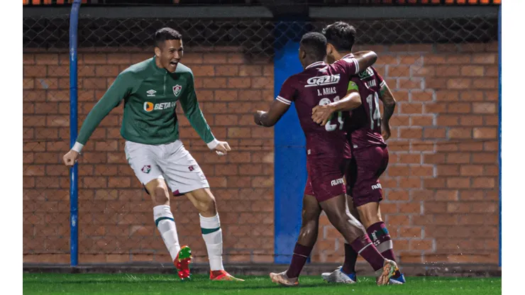 Fluminense venció 3-0 a Avaí FC.