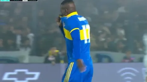 Luis Advíncula sufrió por los gases lacrimógenos