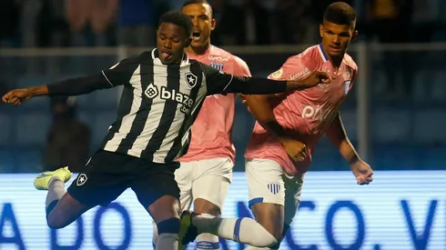 Los locales se impusieron al 'León de la Isla'.