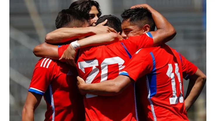 Mientras Perú sufre, Sebastian Pineau disfruta de un triunfazo de Chile sobre Argentina. Foto: TNT Sports