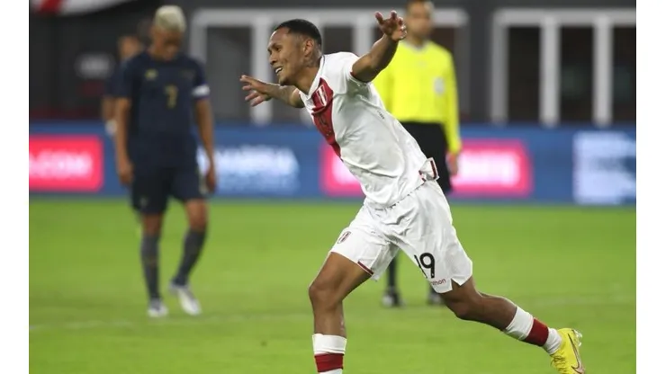 Reyna celebrando su gol ante El Salvador