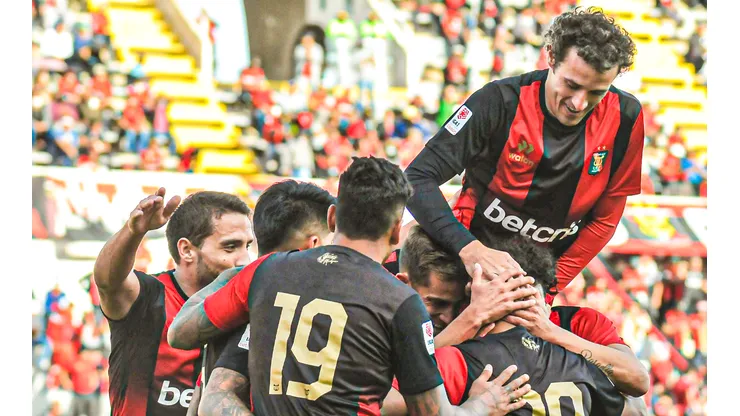 El 'Dominó' volvió a la senda del triunfo.