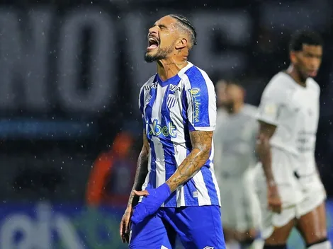 Paolo Guerrero no seguirá en Avaí y podría llegar a Alianza Lima