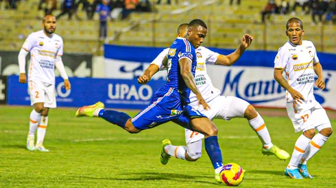 Los 'Zorros' se alejan del descenso.