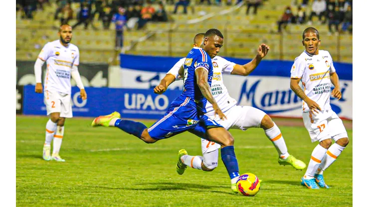 Los 'Zorros' se alejan del descenso.