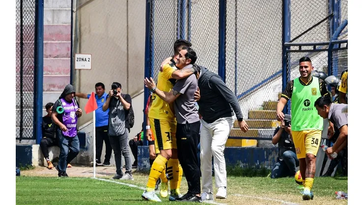 Lluvia de goles en la victoria de la Academia Deportiva Cantolao sobre Carlos Stein