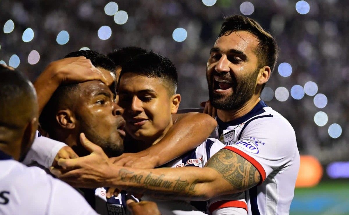 Alianza Lima aplastó a San Martín, y se quedó con la punta del Torneo ...