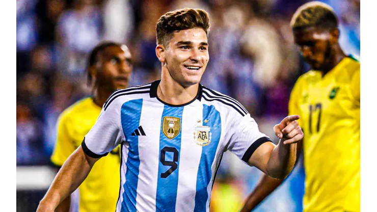 Doblete de Messi en triunfo argentino.