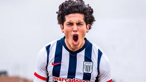 Pineau, crack de Alianza, se inclina completamente hacia Chile. (Twitter Alianza Lima)