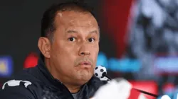 Juan Reynoso brindó su primer convocatoria oficial con muchas sorpresas