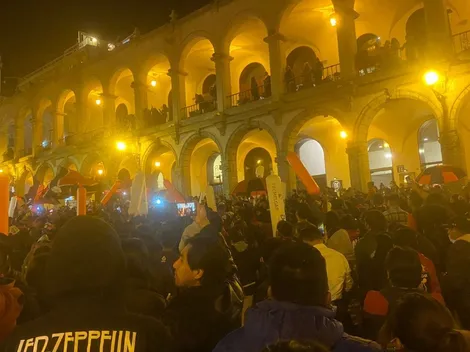 FBC Melgar: Hinchas realizaron espectacular banderazo previo al duelo ante IDV