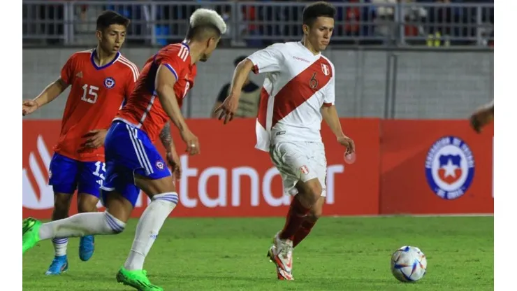 Catriel Cabellos jugando por Perú