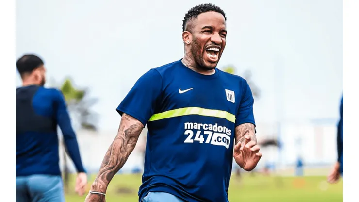 ¿Jefferson Farfán se mete en el clásico del fútbol peruano?