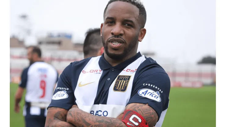 "Jefferson Farfán cuenta las horas para reaparecer en la Liga 1 2022"
