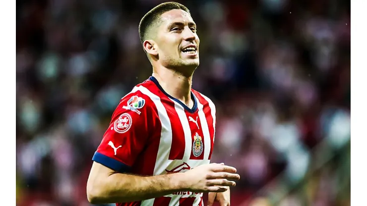 La fórmula de Ormeño para anotar con las Chivas. (Foto: Getty Images)