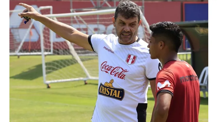 El técnico de la Selección Peruana Sub-20 dio a conocer su opinión sobre la eliminación de la bolsa de minutos. Foto: FPF