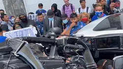 Luis Abram fue víctima de reclamos por parte de aficionados de Cruz Azul tras la goleada recibida ante el América. Foto: León Lecanda