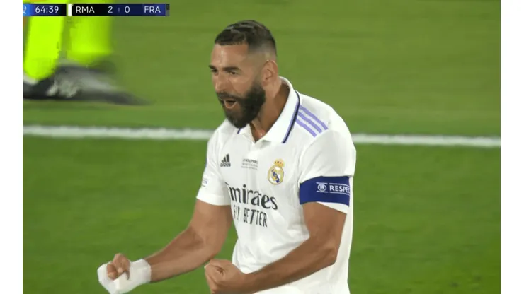 Apareció 'El Gato': Karim Benzema define el partido