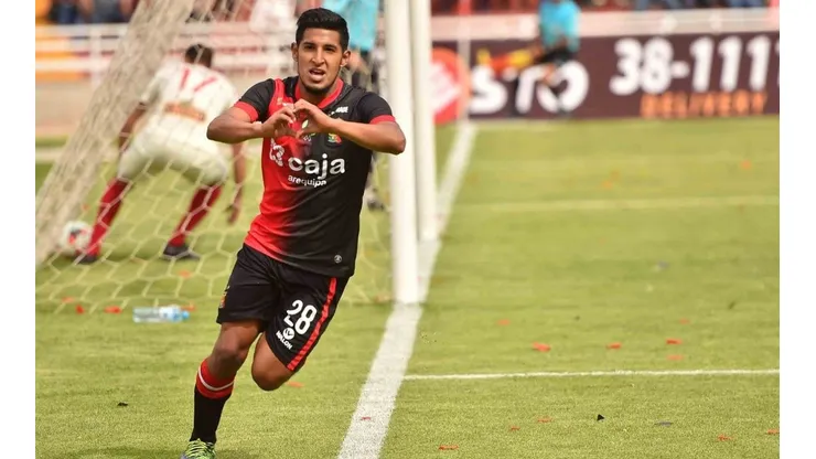Alexis Arias brindo unas declaraciones previo al duelo ante Internacional de Porto Alegre. Foto: El Comercio