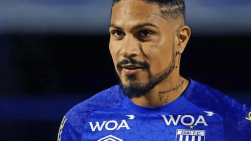 Mejor que nunca: Paolo Guerrero entrena a full en Avaí de Brasil