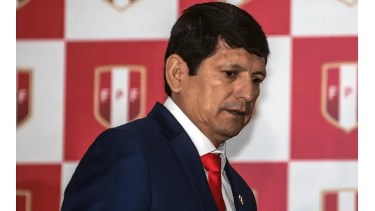 Denuncias e irregularidades contra Agustín Lozano por venta de derechos televisivos