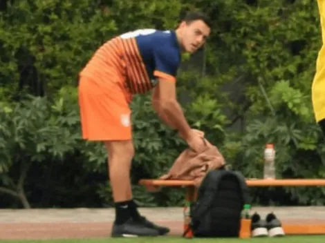 Hinchas lo critican: Alejandro Duarte captado jugando torneo de exalumnos