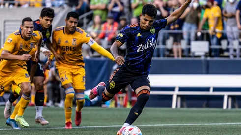 Raúl Ruidíaz y el día en el que humilló a arquero de Tigres por la Leagues Cup. Foto: Getty