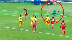 ¡De Ripley! Yotún picó penal, pero Limousin hizo espectacular maniobra. (Foto: Captura de pantalla)