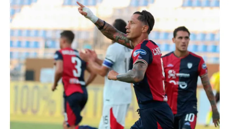 Gianluca Lapadula hizo su primer gol oficial con Cagliari, por la Copa Italia. Foto: InfozSports