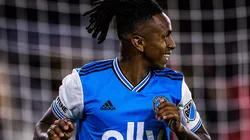 Volvió la magia: Yordy Reyna anotó con un gran cabezazo el 1-0 para Charlotte FC ante Chicago Fire en la MLS. (Foto: Getty Images)