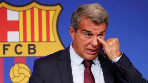 Conferencia de prensa del FC Barcelona, donde Laporta asegura que no hablará más de Messi. Foto: Infobae