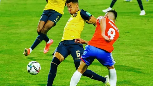 Byron Castillo sigue en el foco de la prensa