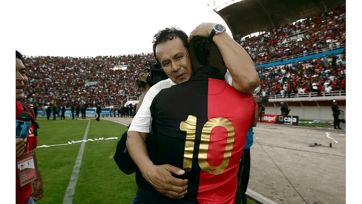 Ysrael Zuñiga recordó los tiempos cuando fue dirigido por Juan Reynoso. Foto: GLR