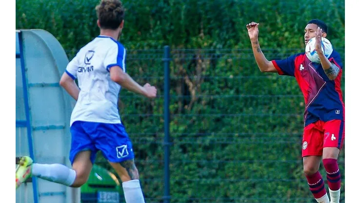'Canchita' Gonzáles sumó sus primeros minutos con Al Adalah. Foto: Ovación