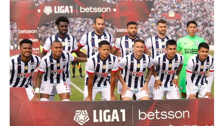 Alianza Lima sigue al tope de la clasificación