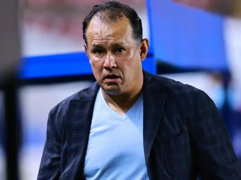 Julio César Uribe le pone tarea a Juan Reynoso en la selección