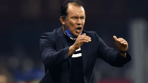 Prensa mexicana postula a Juan Reynoso para suceder a Ricardo Gareca