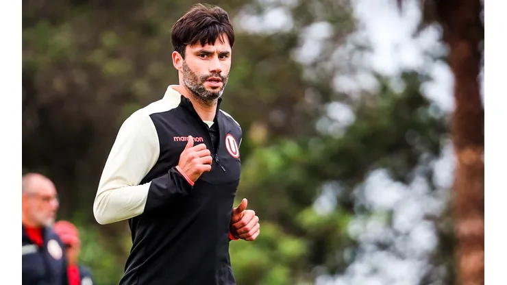 "Fácil es especular y opinar sin conocimiento": Ferrari explicó ausencia de Yacob. (Foto: Twitter Universitario)