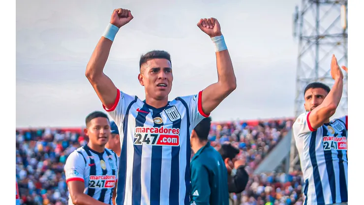 Paolo Hurtado sigue sumando minutos en el conjunto íntimo.