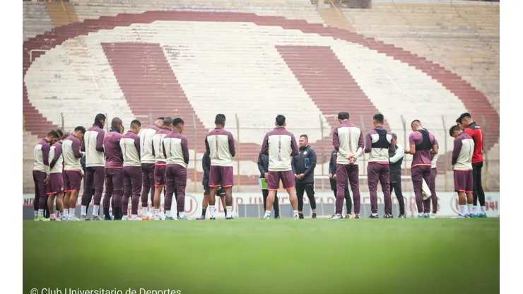 Con Succar de 9: el 11 de Universitario ante Stein. (Foto: Twitter Universitario)