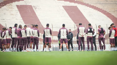 Universitario de Deportes sale con este equipo titular vs. Carlos Stein