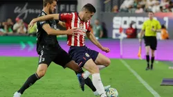 Santiago Ormeño responde a las críticas de los aficionados de las Chivas. Foto: Getty