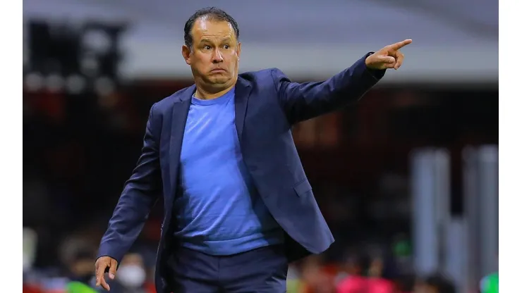 Reynoso está en Lima para amarrar su llegada a la selección