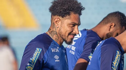 Paolo Guerrero y su primer entrenamiento con el AVAÍ FC del Brasileirao. Foto: Avaí