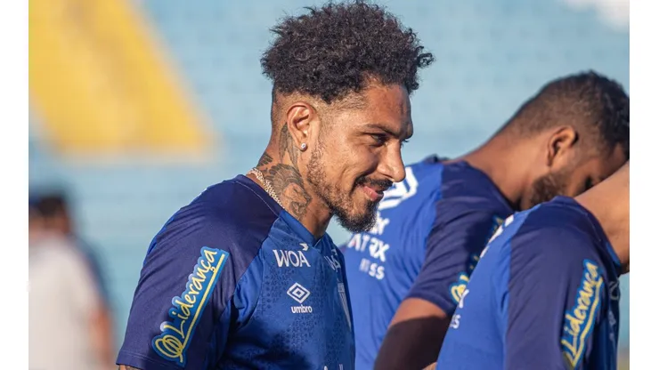 Paolo Guerrero y su primer entrenamiento con el AVAÍ FC del Brasileirao. Foto: Avaí